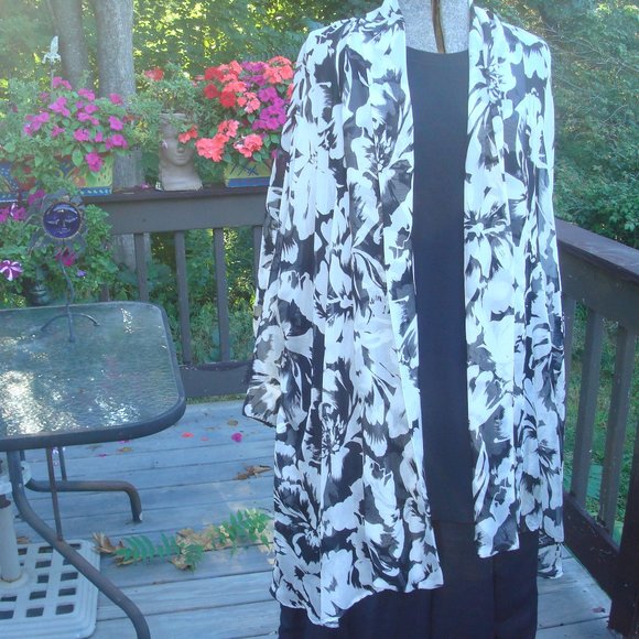 Jerry GiardelliProvincetown popular swing jqcket in a dressy sheer floral prin